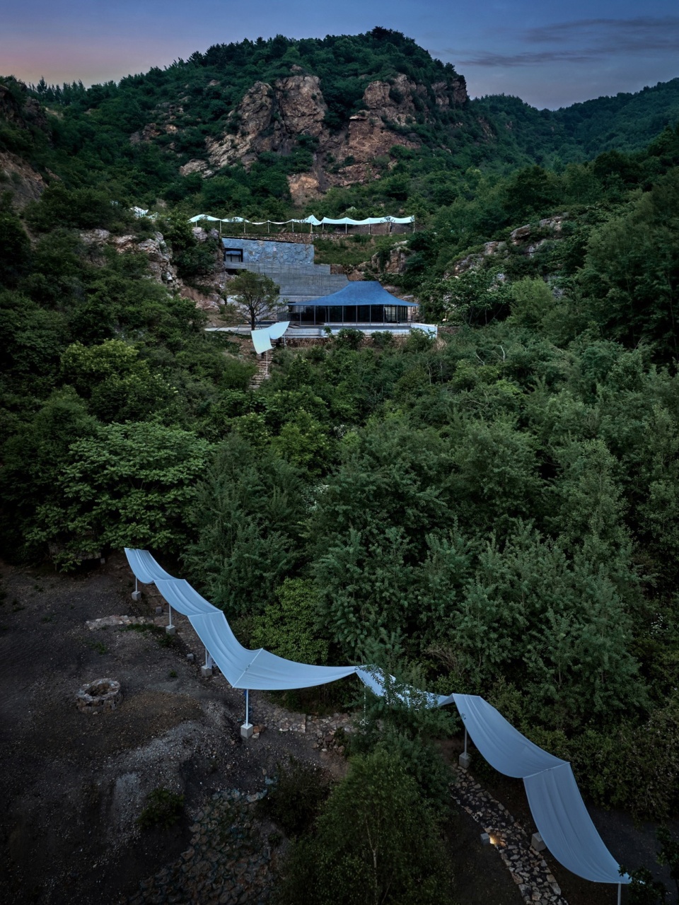 Outdoor Exhibition Installation Of The JIANGS in Jinshanling