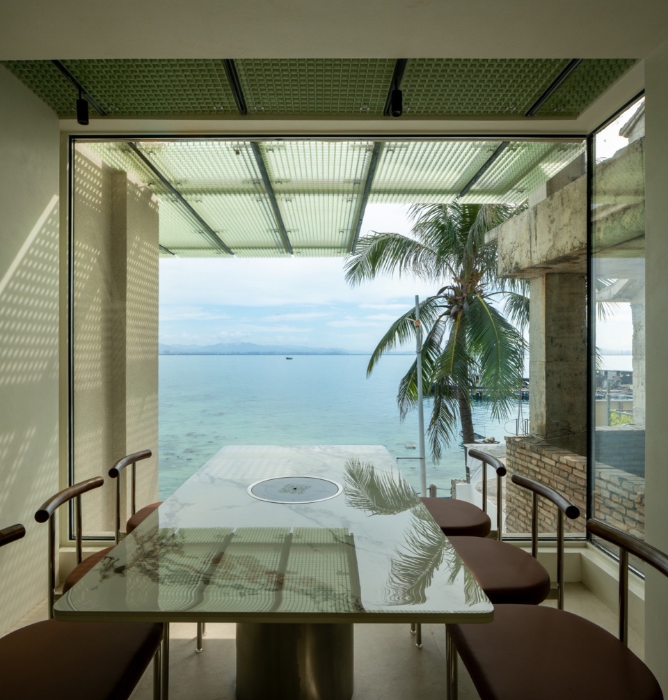Renovation of self built house in West Island Sanya by Re Architecture Design studio