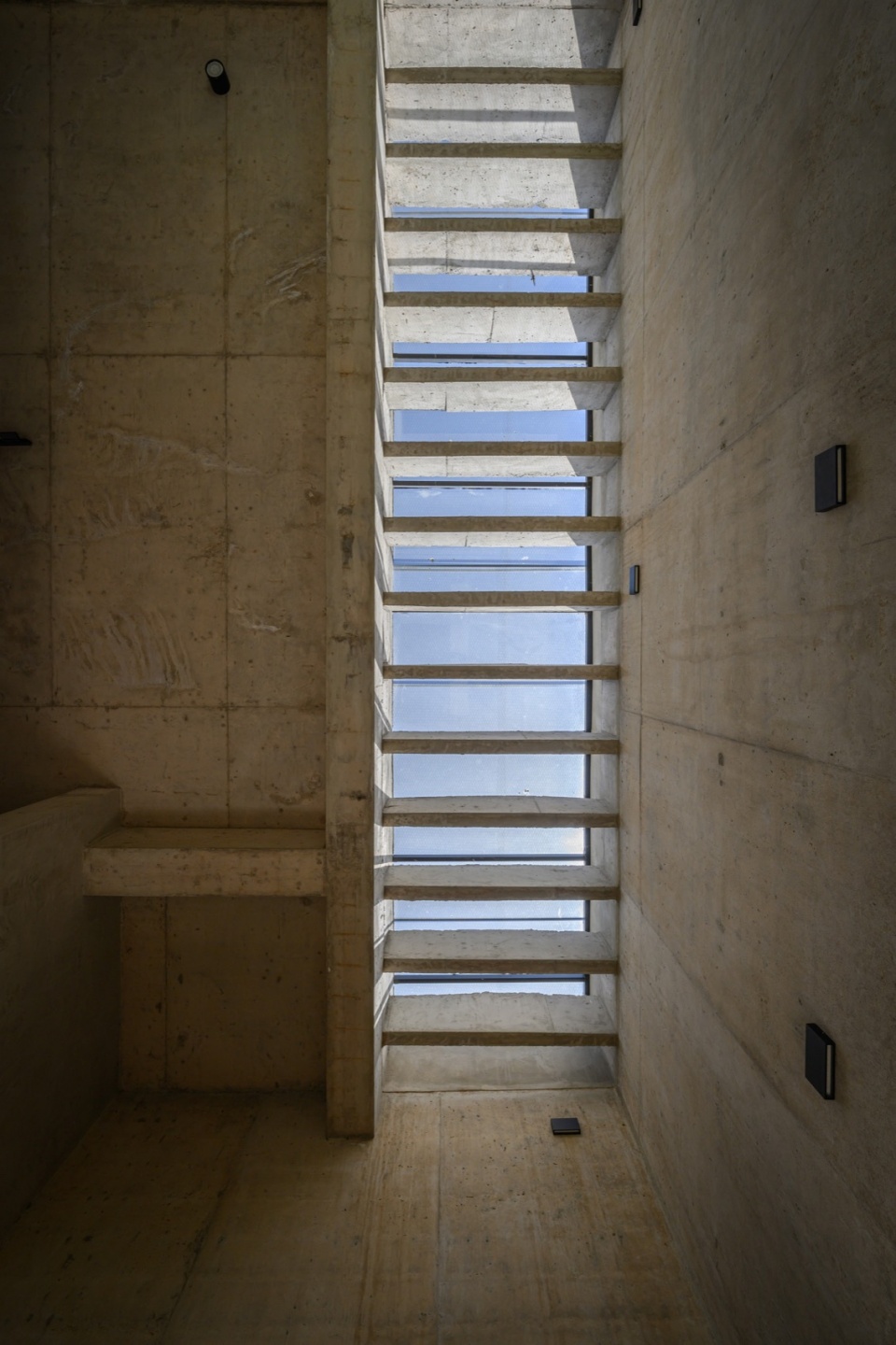 nnCLP HOUSE by nnarquitectos