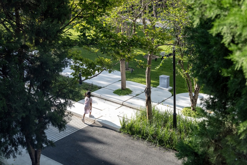 Beijing Sanlitun West 5th St No 5 Campus by OneScape