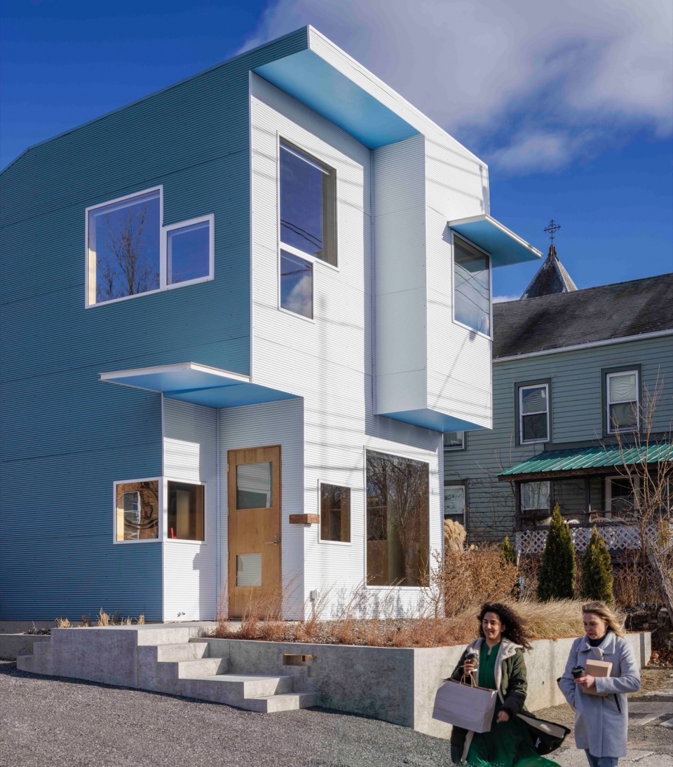 Hudson L House by Steven Holl Architects