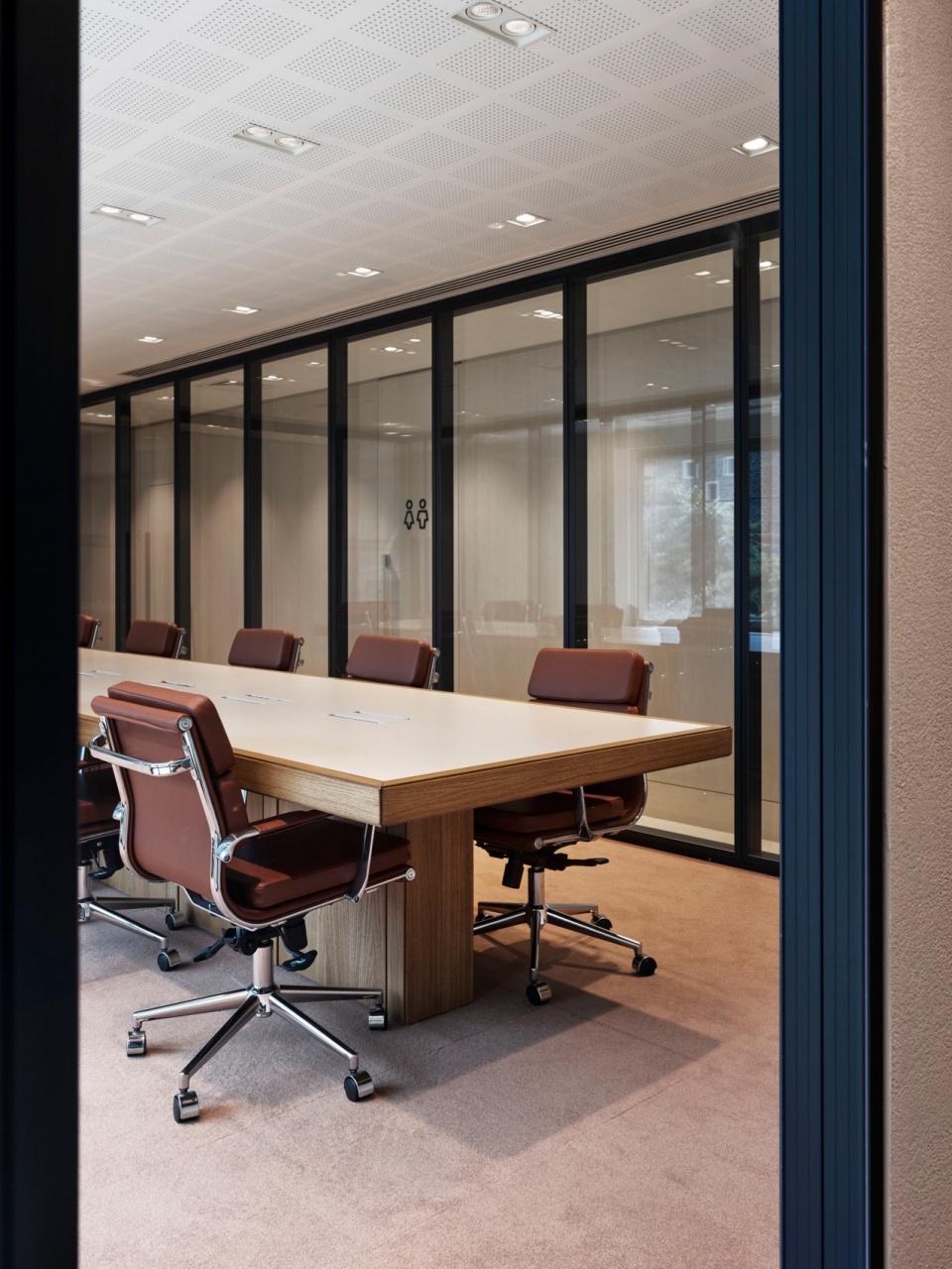 Ozlenir Headquarter URBANJOBS