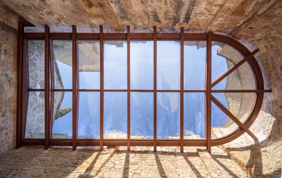 Restoration Of Sant Esteve Church by SANTAMARIA ARQUITECTES