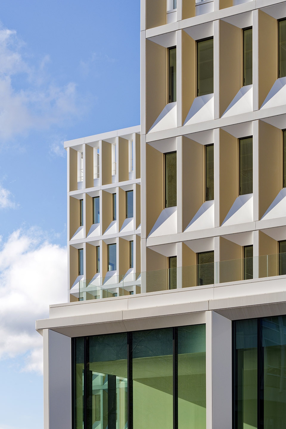 the new centre administratif detat in lyon by snohetta