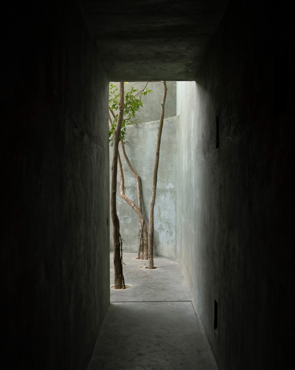 CASA GRUTA by Salvador Roman Hernandez Adela Mortera Villarreal