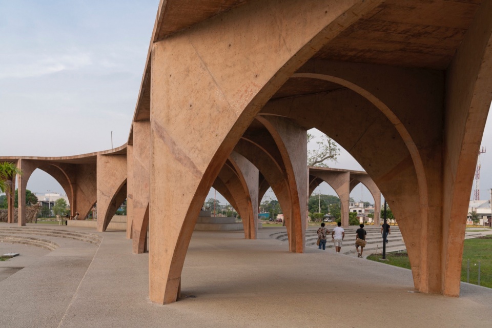 Complex El Campestre Recreational Park Community Development Center by CCA Bernardo Quinzaños