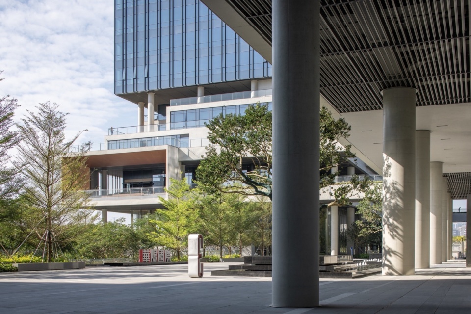 Longhua Design Industrial Park by Capol International Associates Group