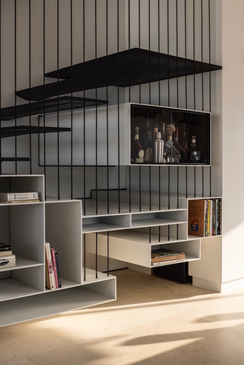 RR 4 Stories Apartment by Architect Raz Melamed