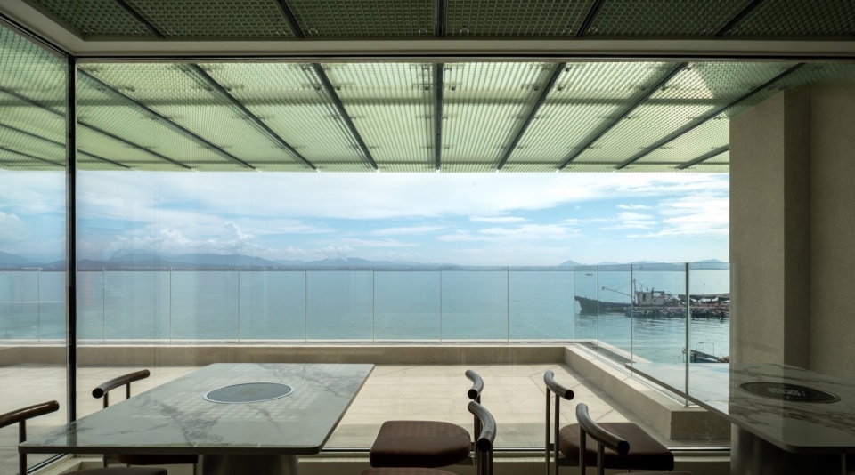 Renovation of self built house in West Island Sanya by Re Architecture Design studio