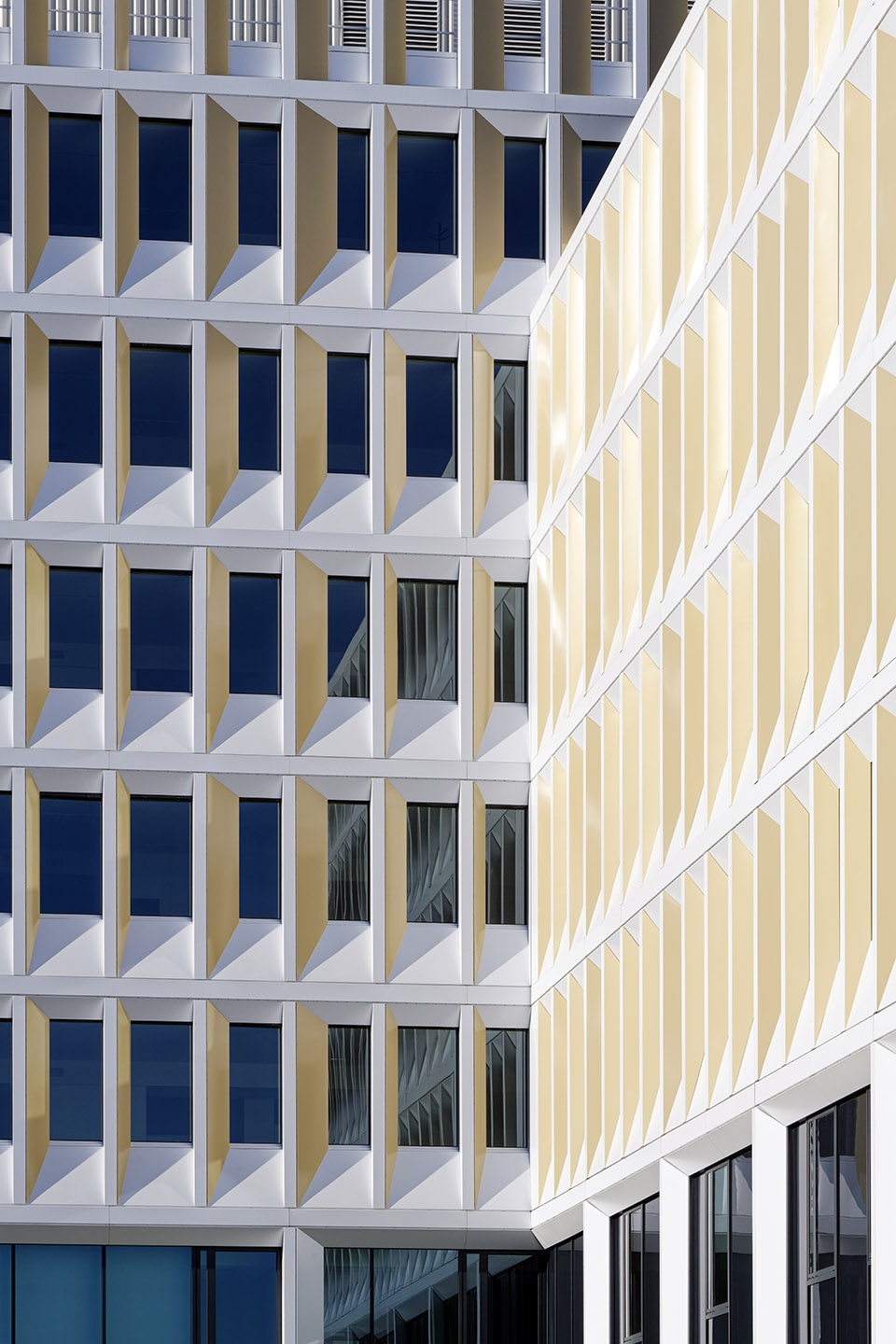 the new centre administratif detat in lyon by snohetta