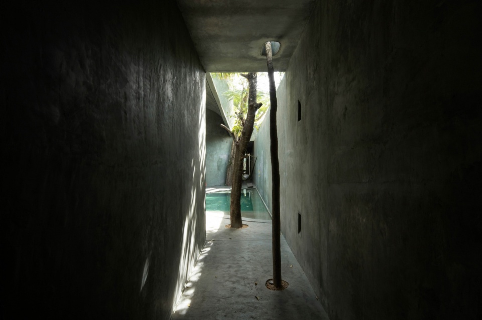 CASA GRUTA by Salvador Roman Hernandez Adela Mortera Villarreal