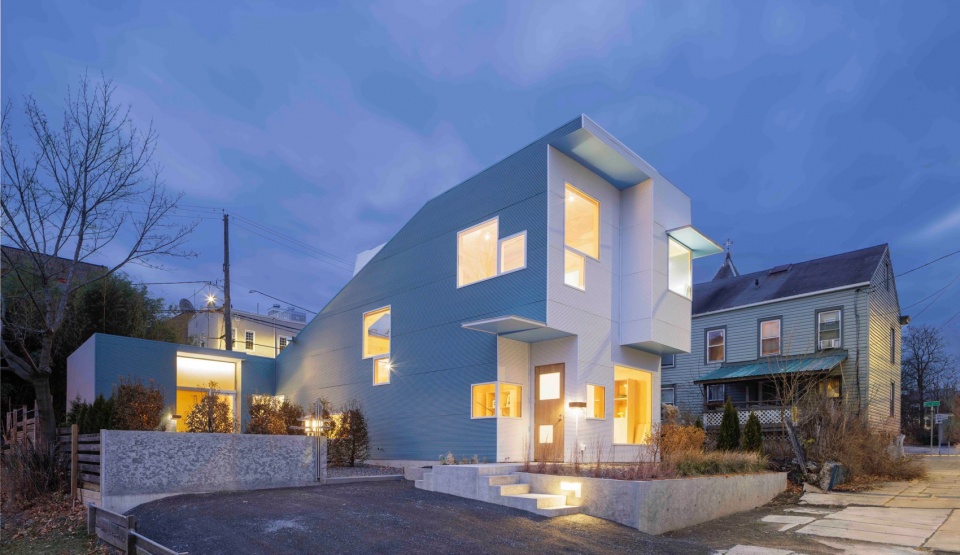 Hudson L House by Steven Holl Architects