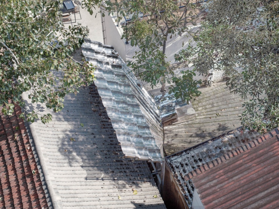 Streaming Light Exhibition Hall by Daipu Architects