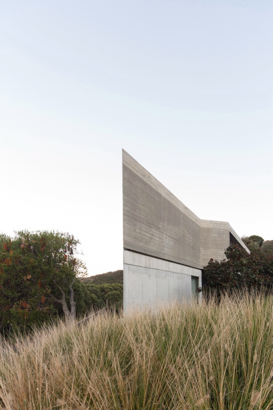 house acute by mck architecture interiors