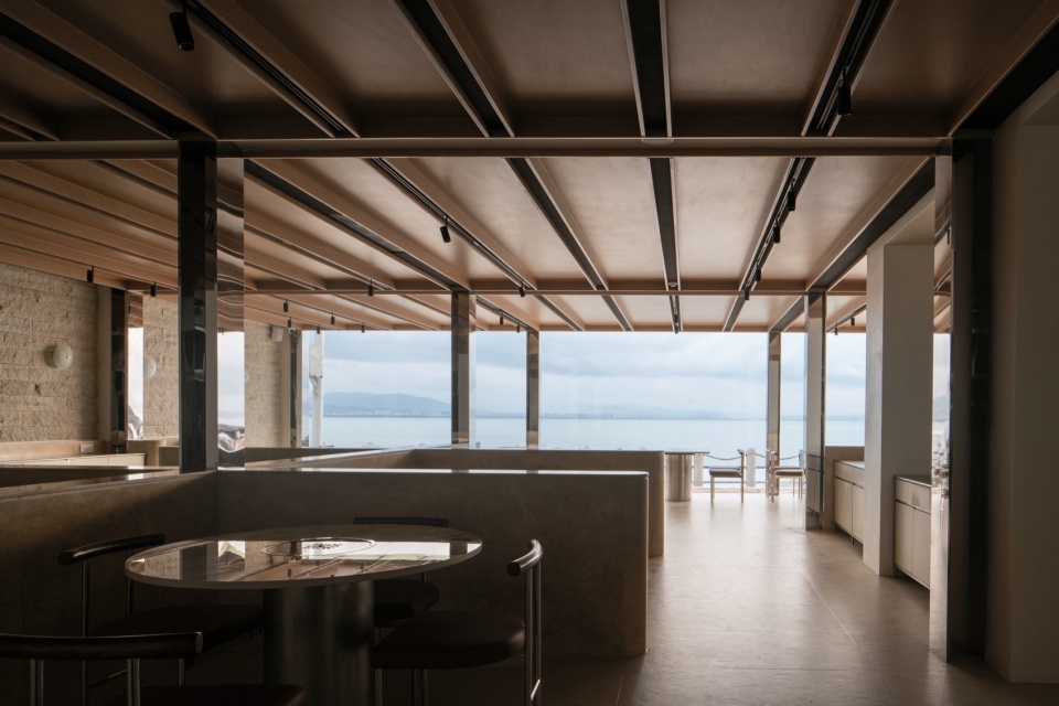 Renovation of self built house in West Island Sanya by Re Architecture Design studio