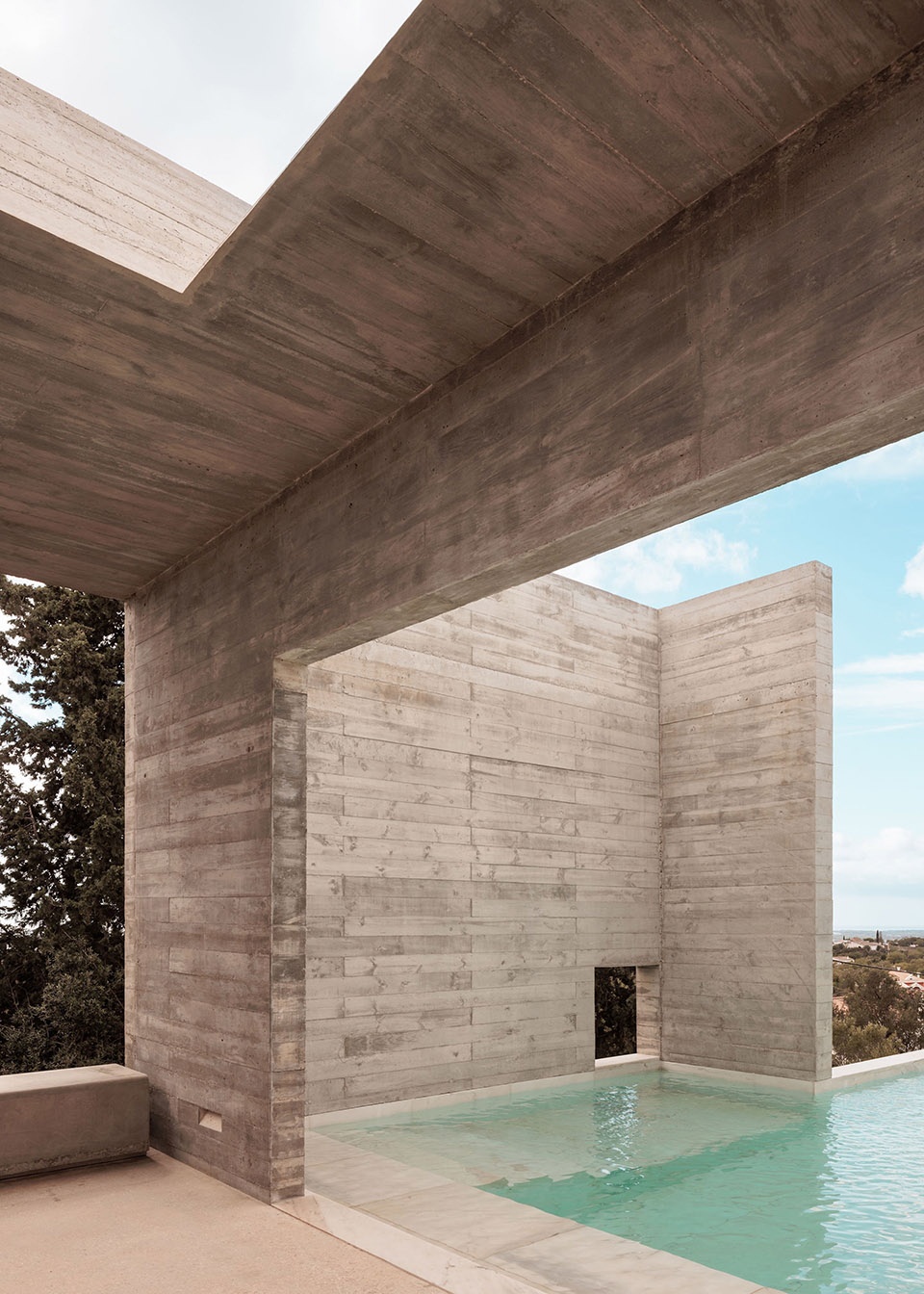frame house by pedro domingos arquitectos