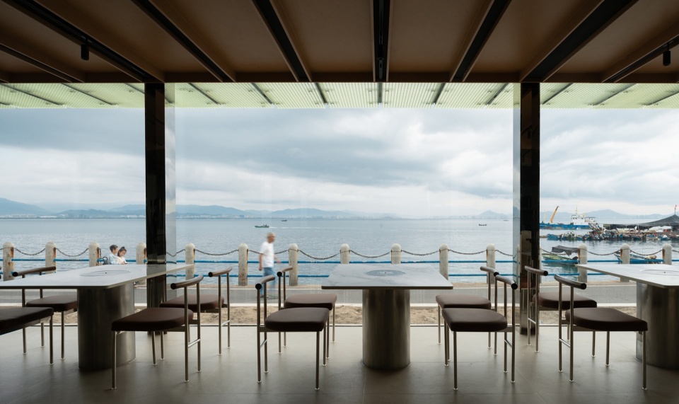 Renovation of self built house in West Island Sanya by Re Architecture Design studio