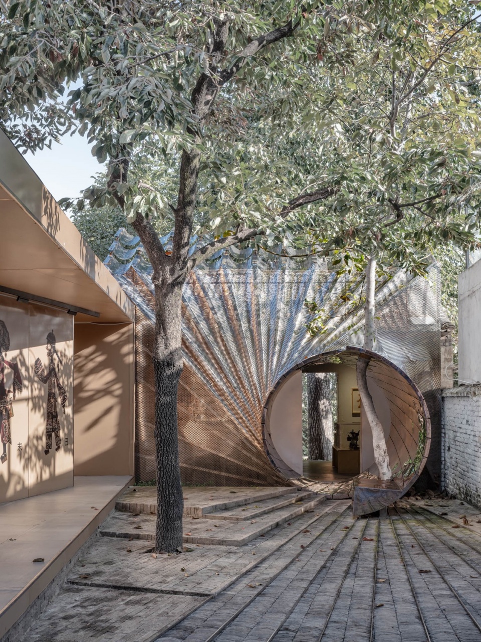 Streaming Light Exhibition Hall by Daipu Architects