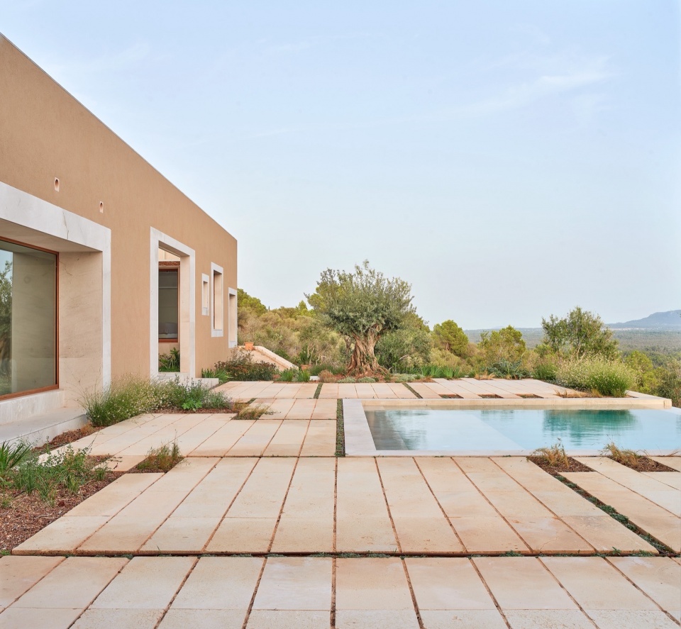 House In Puntiro by RIPOLLTIZON Estudio de arquitectura