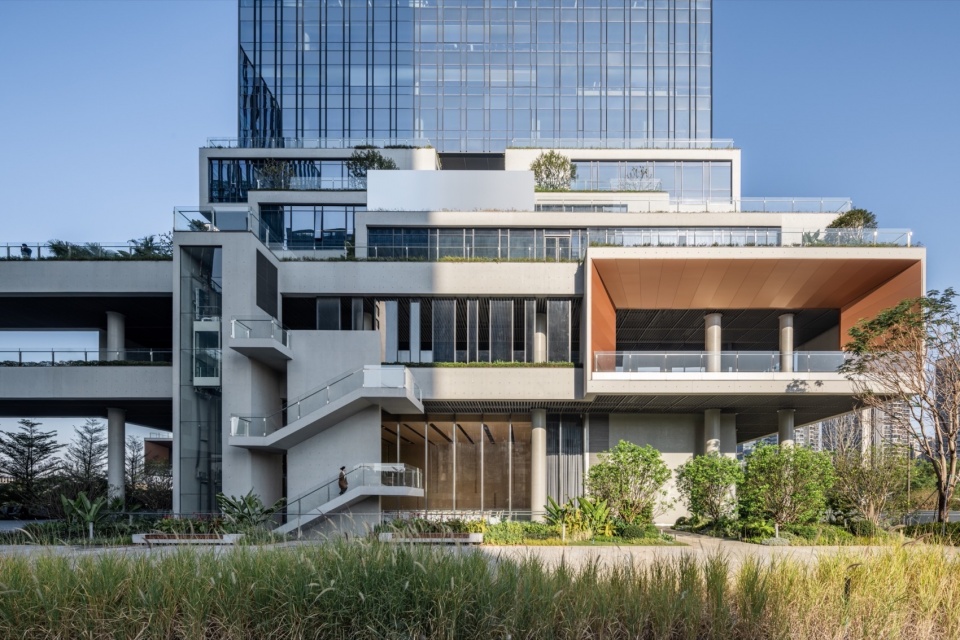 Longhua Design Industrial Park by Capol International Associates Group