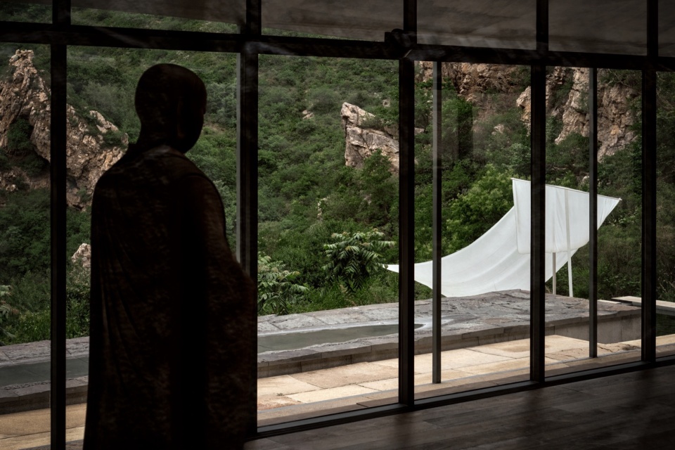 Outdoor Exhibition Installation Of The JIANGS in Jinshanling