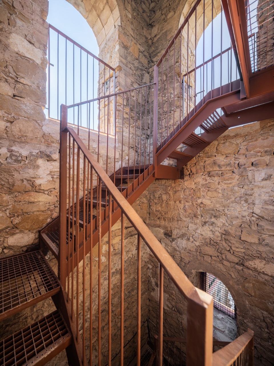 Restoration Of Sant Esteve Church by SANTAMARIA ARQUITECTES