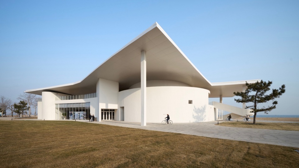 Tide s Echo Hall by Trace Architecture Office