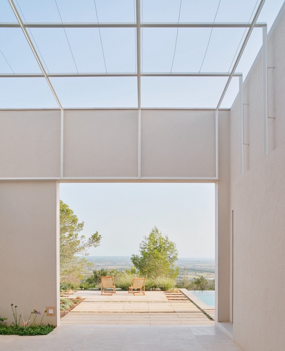 House In Puntiro by RIPOLLTIZON Estudio de arquitectura