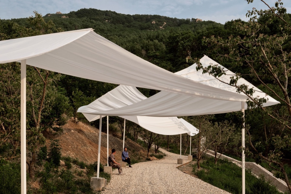 Outdoor Exhibition Installation Of The JIANGS in Jinshanling