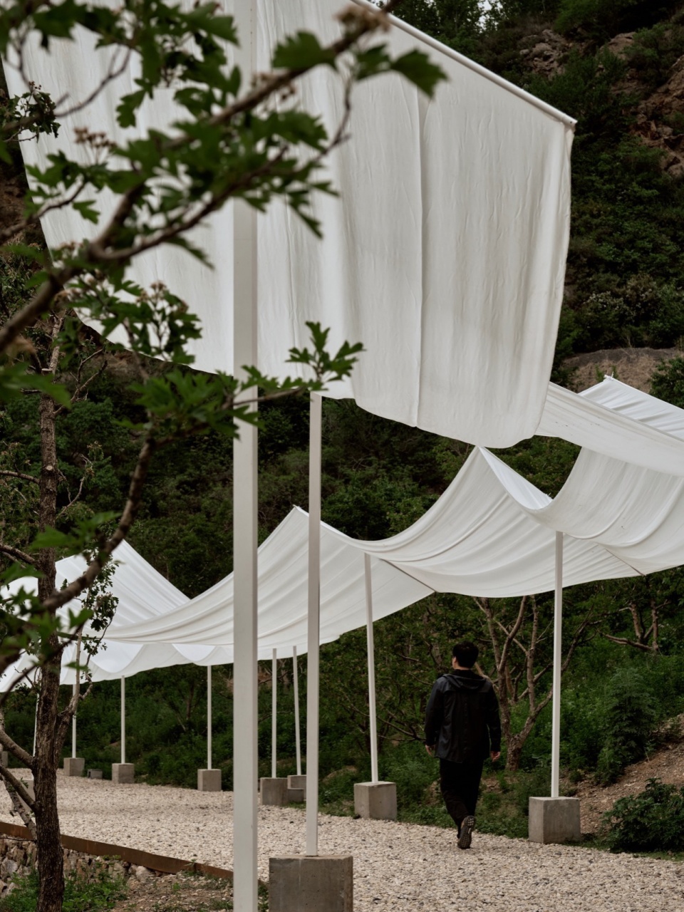 Outdoor Exhibition Installation Of The JIANGS in Jinshanling