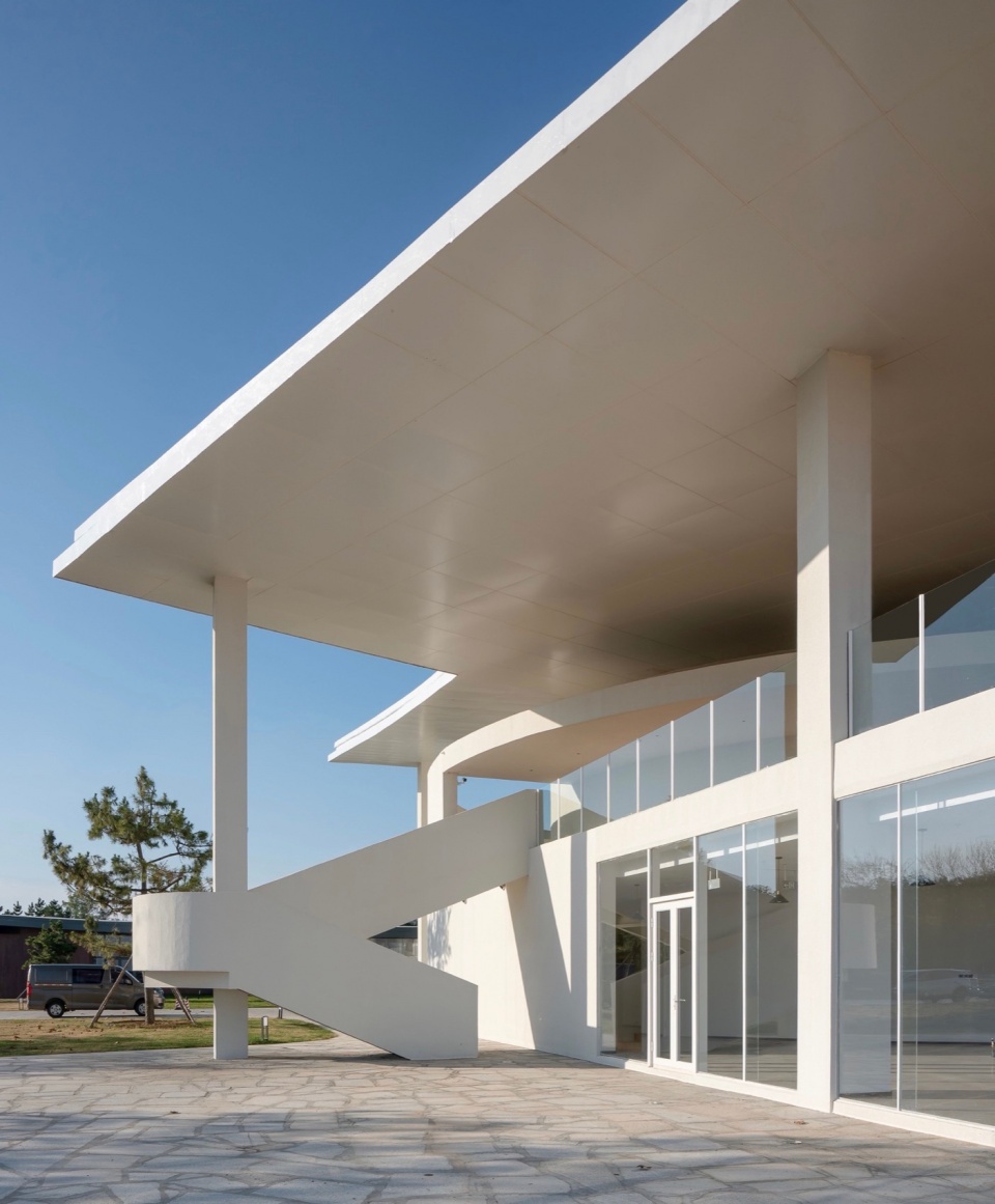 Tide s Echo Hall by Trace Architecture Office