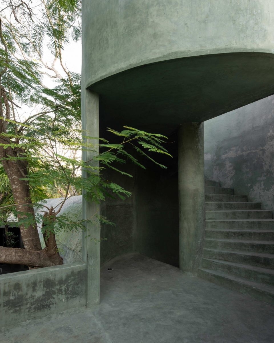 CASA GRUTA by Salvador Roman Hernandez Adela Mortera Villarreal