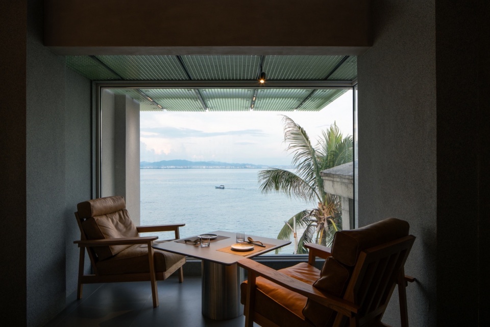 Renovation of self built house in West Island Sanya by Re Architecture Design studio