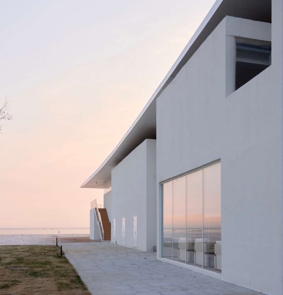 Tide s Echo Hall by Trace Architecture Office