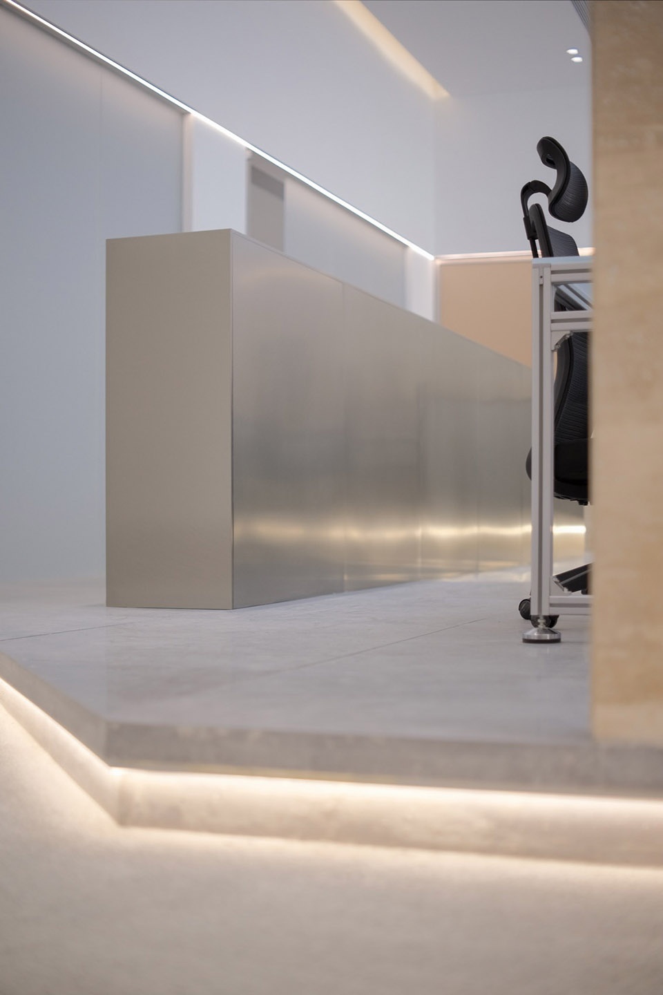101FF Office Space by OneMoodDESIGN