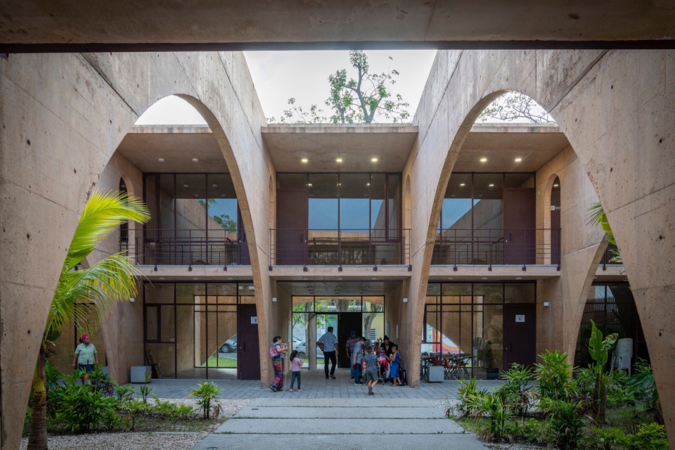 Complex El Campestre Recreational Park Community Development Center by CCA Bernardo Quinzaños