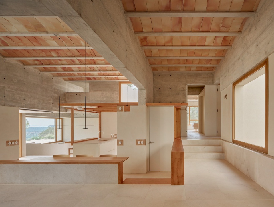House In Puntiro by RIPOLLTIZON Estudio de arquitectura