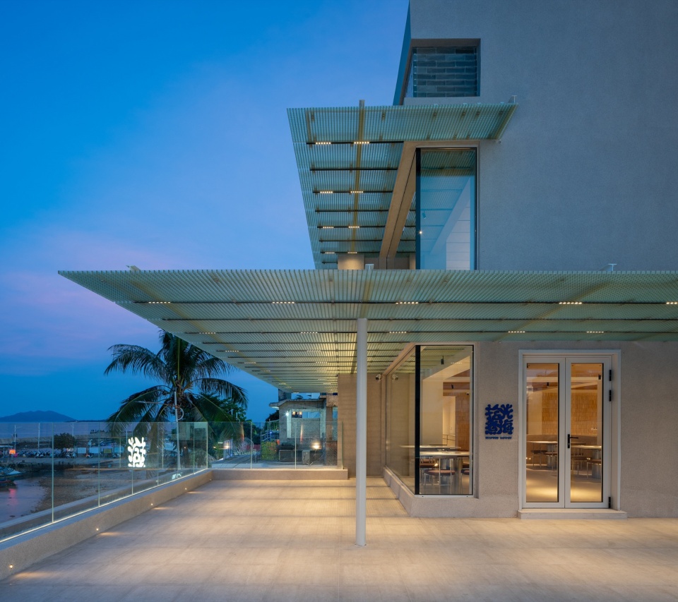 Renovation of self built house in West Island Sanya by Re Architecture Design studio