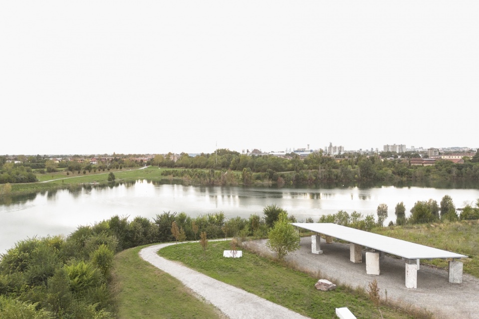 STONES VENUE Associates Architecture