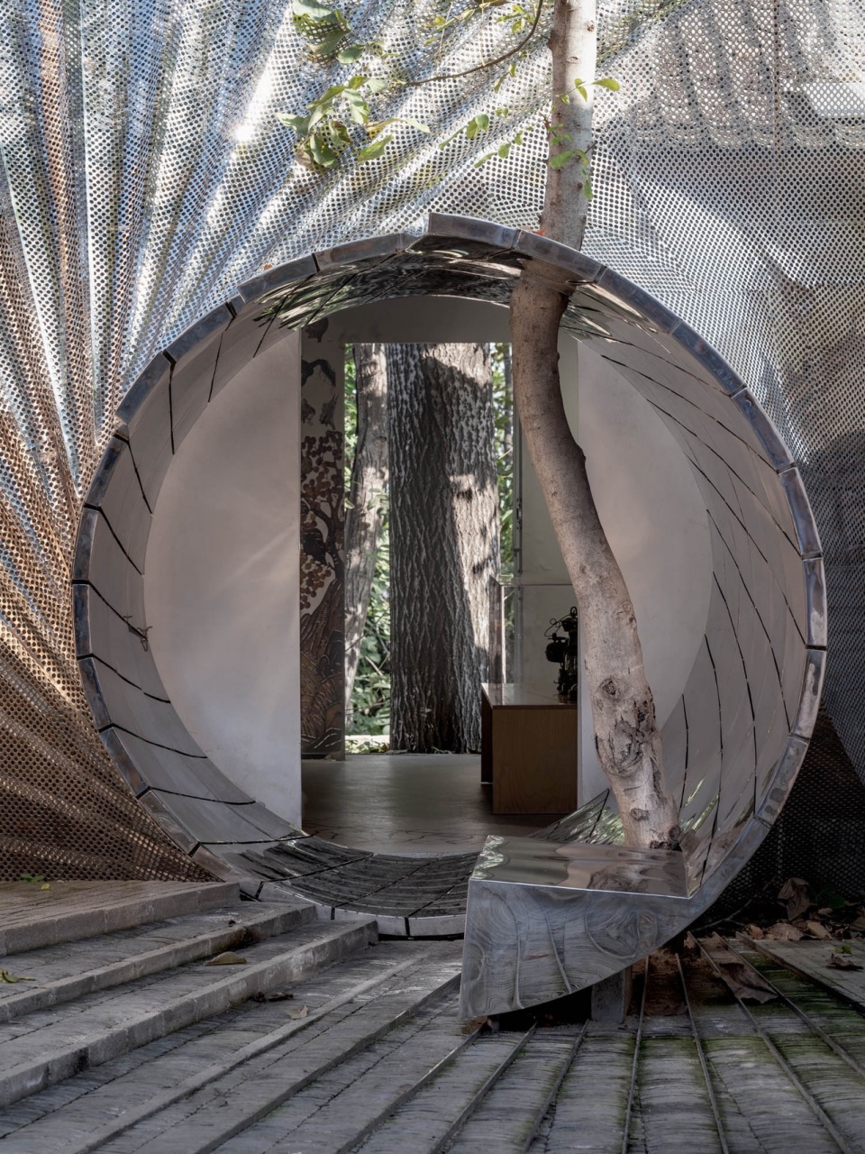 Streaming Light Exhibition Hall by Daipu Architects