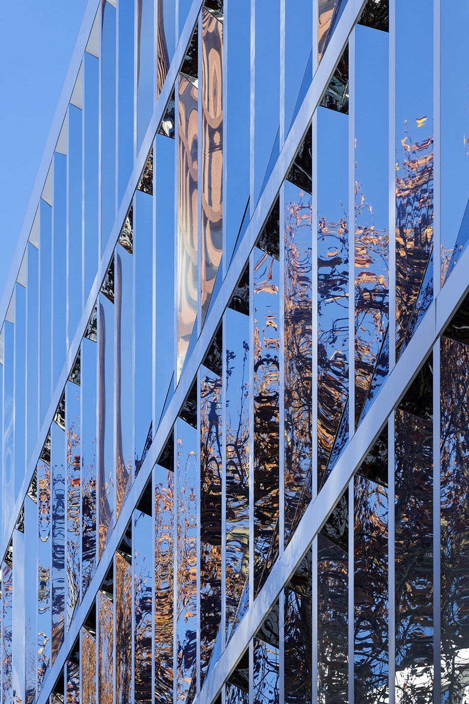 the new centre administratif detat in lyon by snohetta