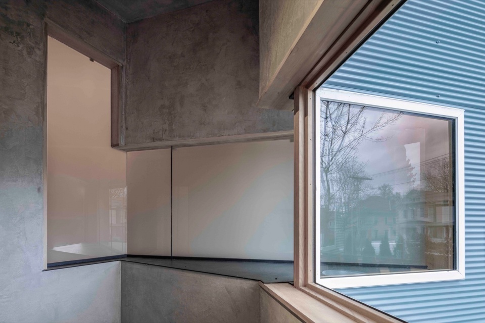 Hudson L House by Steven Holl Architects