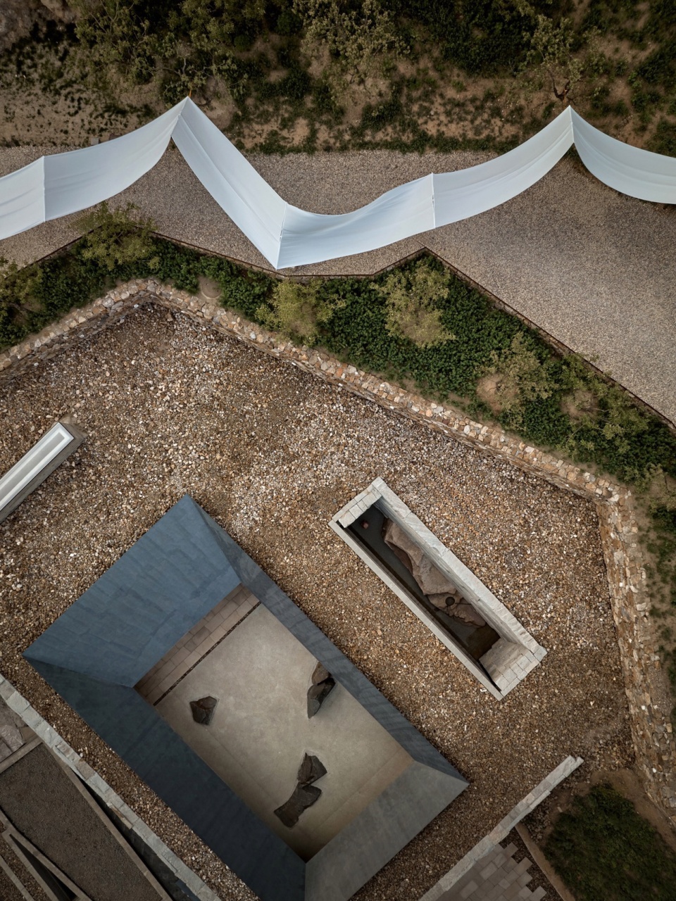 Outdoor Exhibition Installation Of The JIANGS in Jinshanling