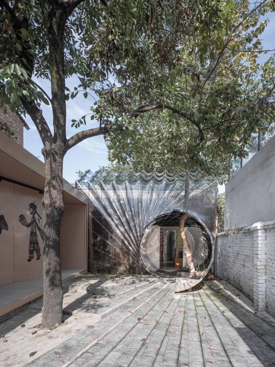 Streaming Light Exhibition Hall by Daipu Architects