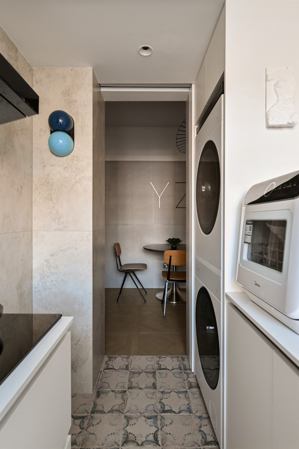 yz residence by na deco