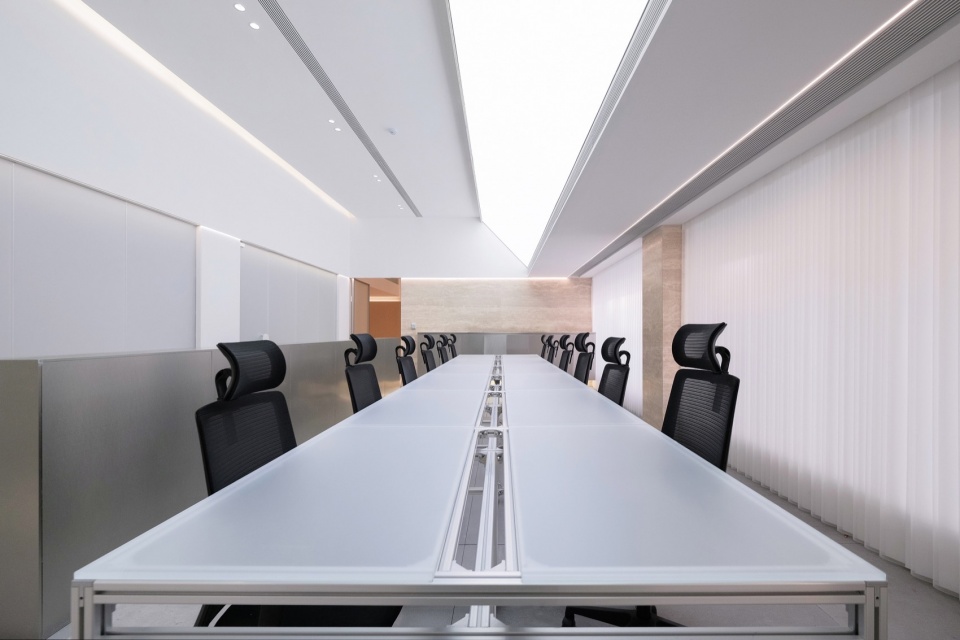 101FF Office Space by OneMoodDESIGN
