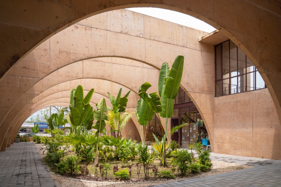 Complex El Campestre Recreational Park Community Development Center by CCA Bernardo Quinzaños