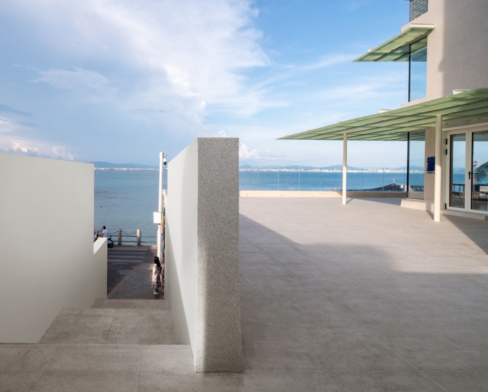 Renovation of self built house in West Island Sanya by Re Architecture Design studio