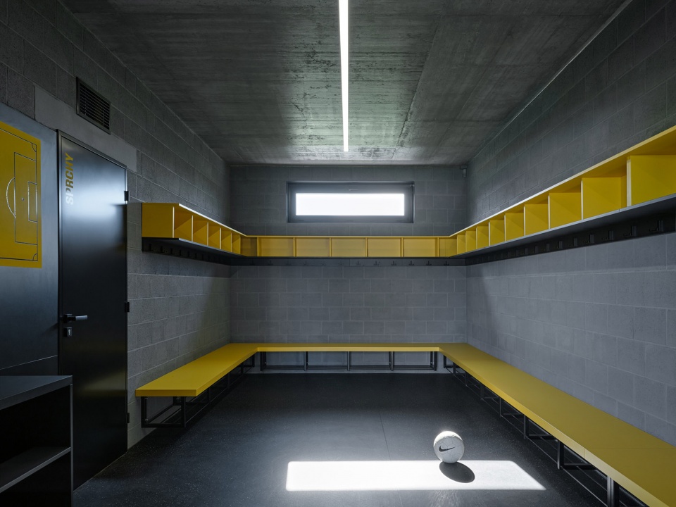 sk plana sports complex by proam architekti