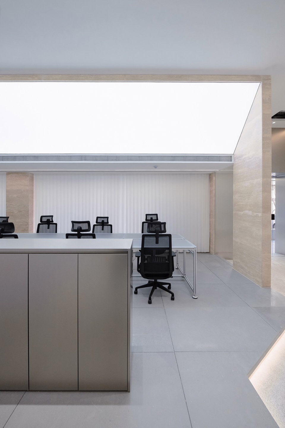 101FF Office Space by OneMoodDESIGN